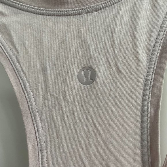 Soft pink lululemon lightweight tank top in great condition - Picture 2 of 5